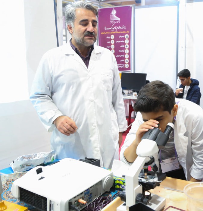 نمایشگاه پژوهش و فناوری یزد؛ پیوند دانش، صنعت و نوآوری  