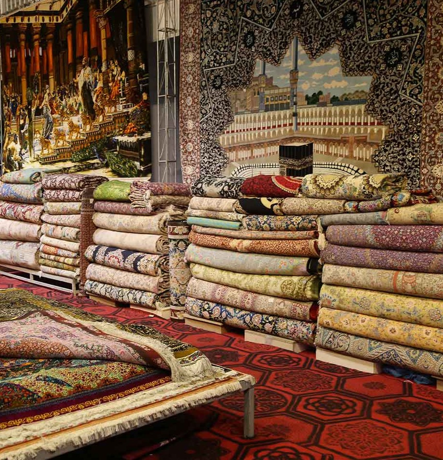 Hand-woven Carpet; The Authentic Iranian Art at the International Exhibition in Yazd